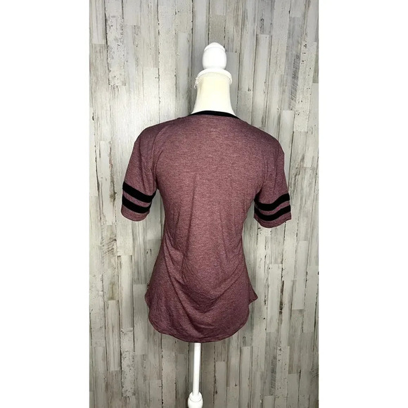 NWT Rivalry‎ Threads Texas A&M Women's V-Neck T-Shirt Maroon Size Small - Picture 3 of 5